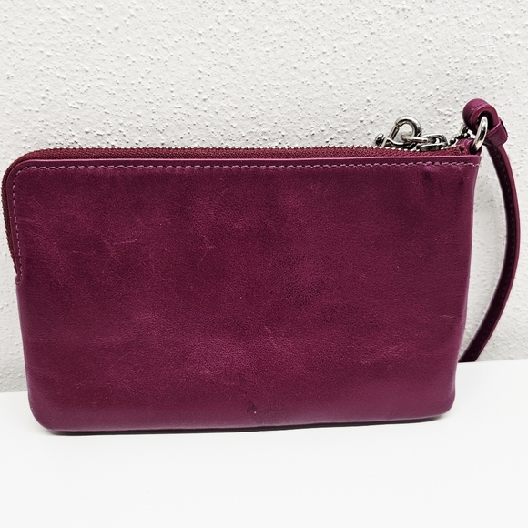 Coach - Picture 4 of 11